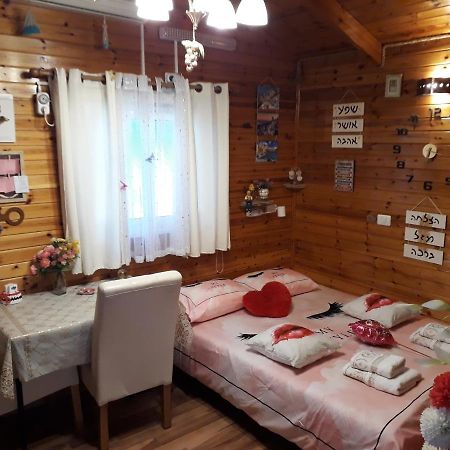 Happiness Zimmer צימר האושר - גם לציבור הדתי Apartamento Nahariya Exterior foto